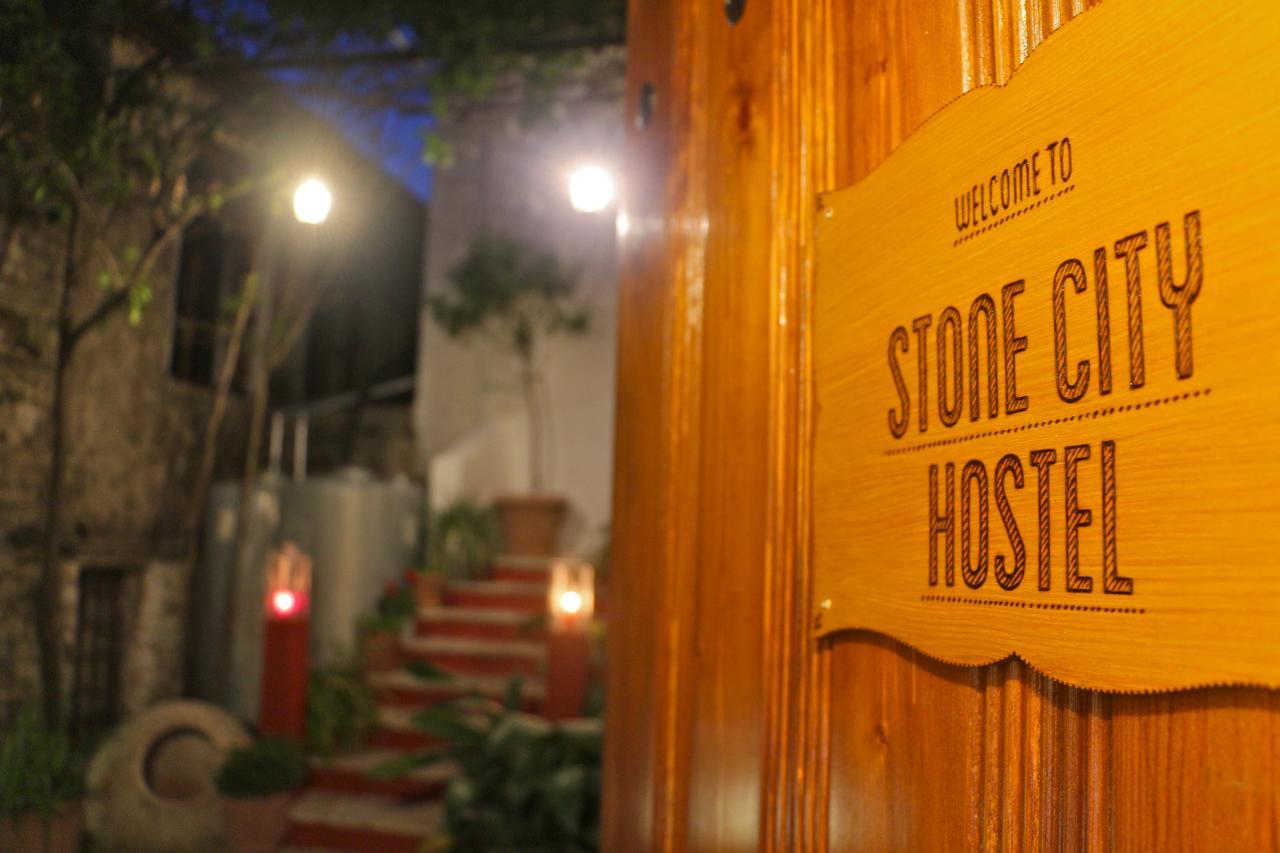 Stone City Hostel ジロカストラ エクステリア 写真